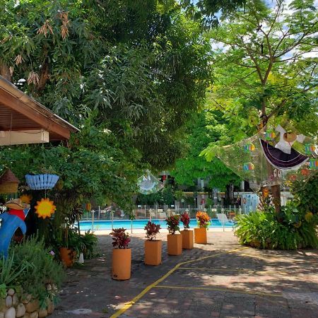 Hotel Villa Maritza Melgar Esterno foto