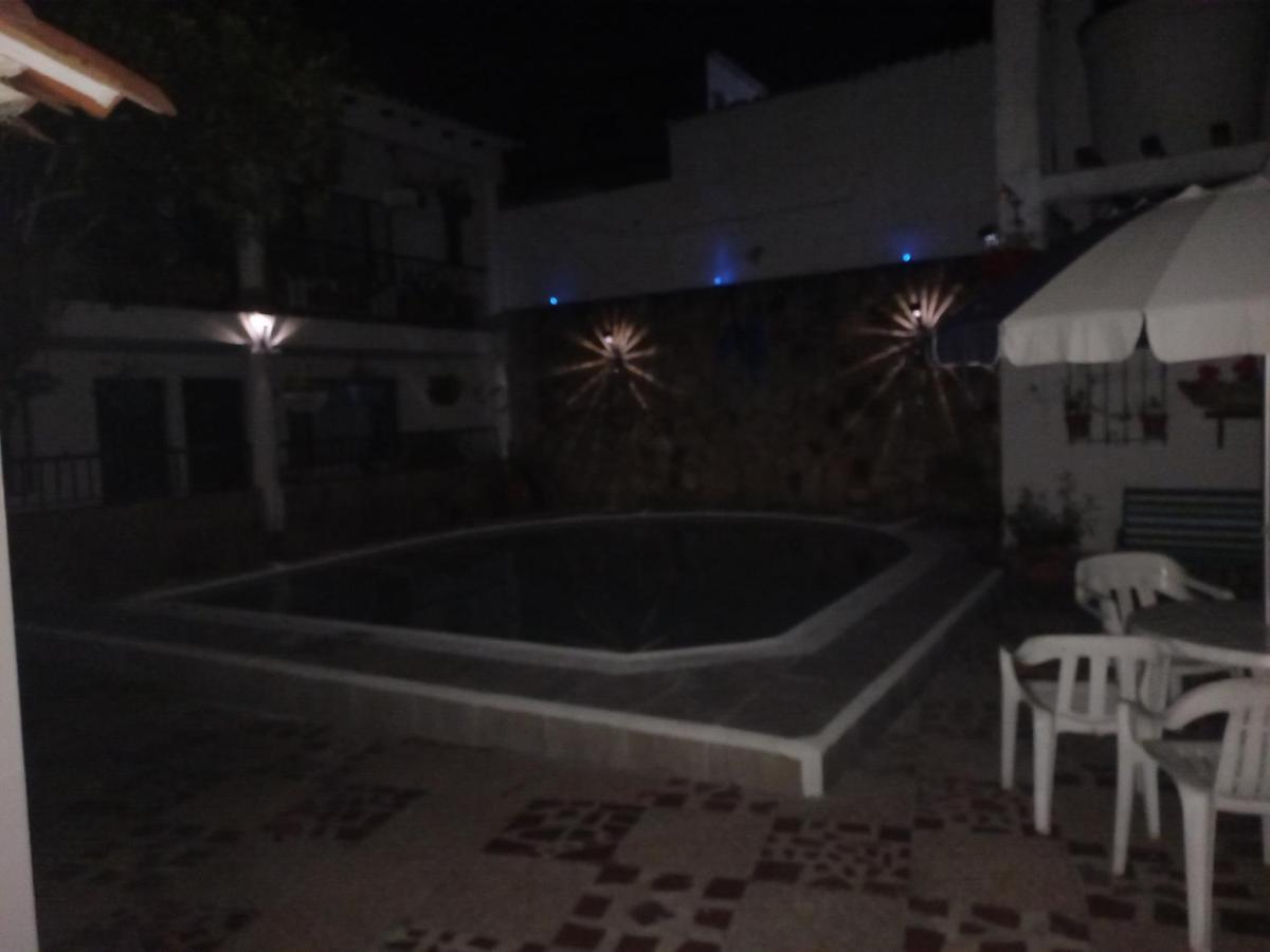 Hotel Villa Maritza Melgar Esterno foto