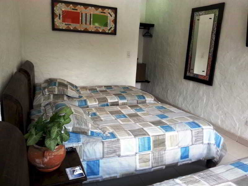 Hotel Villa Maritza Melgar Esterno foto