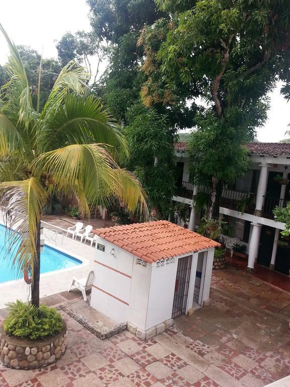 Hotel Villa Maritza Melgar Esterno foto