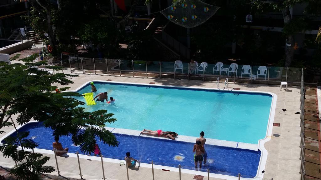 Hotel Villa Maritza Melgar Esterno foto