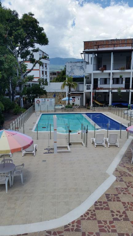 Hotel Villa Maritza Melgar Esterno foto