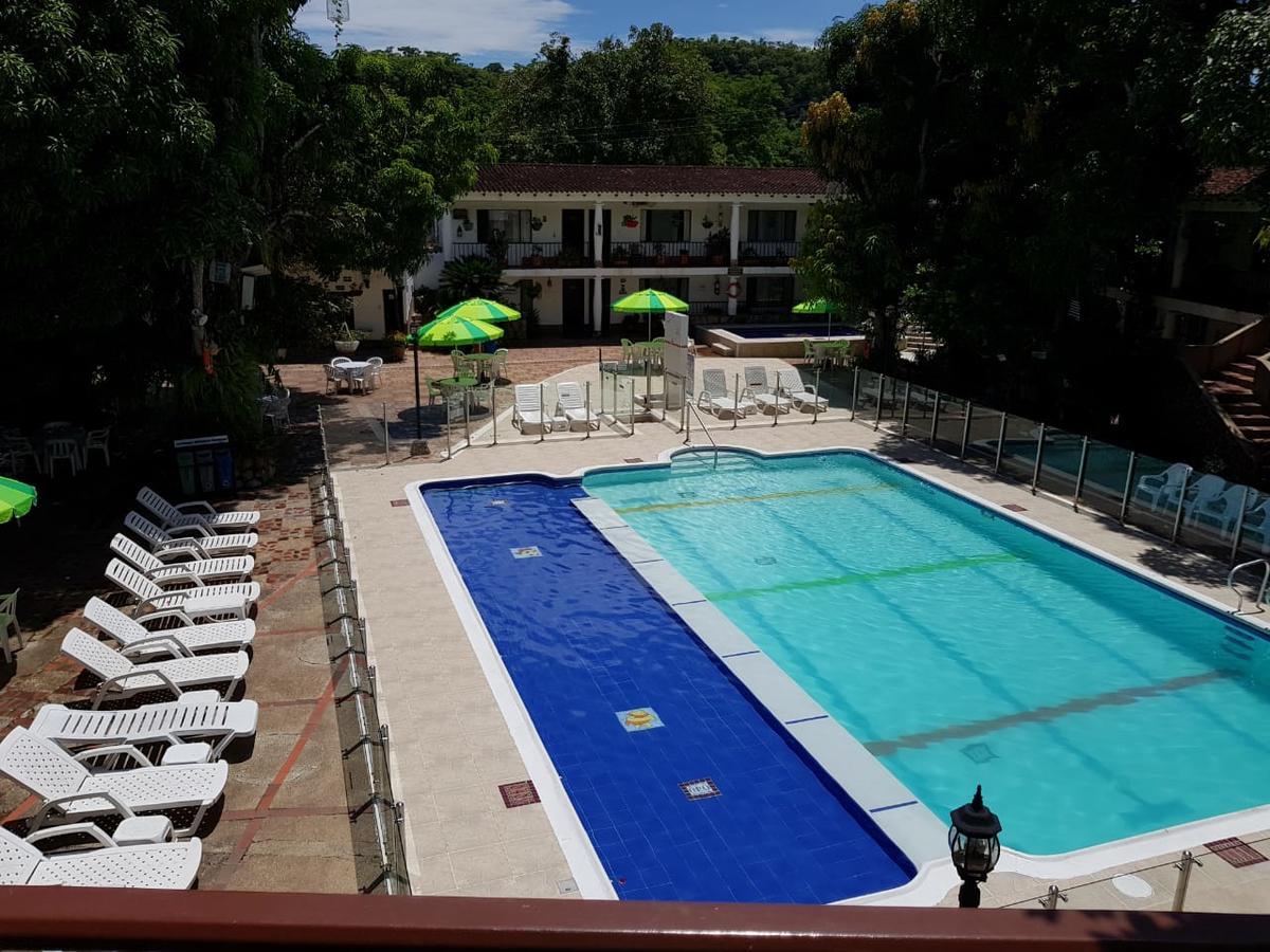 Hotel Villa Maritza Melgar Esterno foto